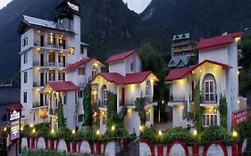 De Vivendi Resorts, Manali With 35000 Sqft Open Lawn